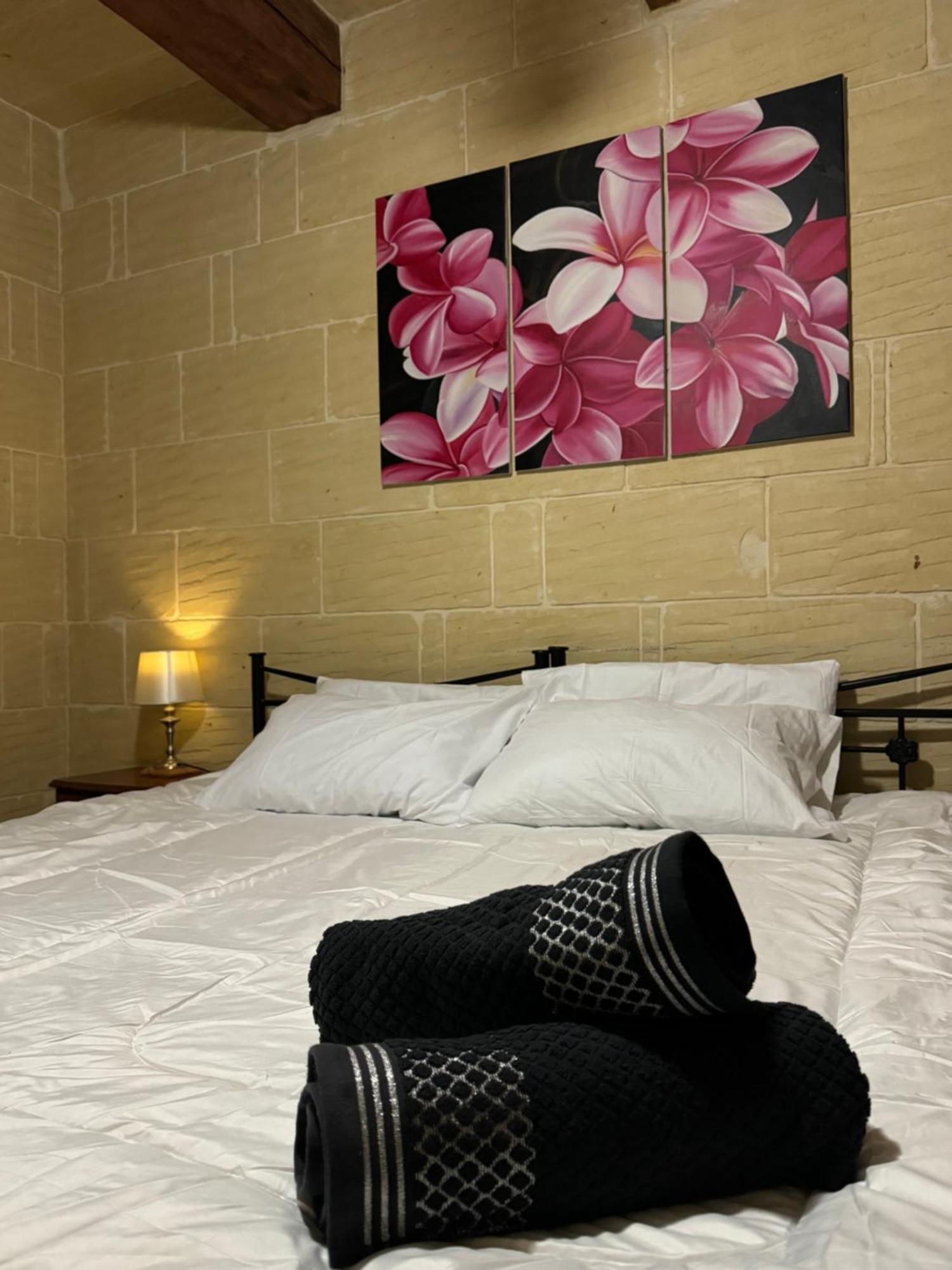 Tal-Bir Farmhouse Hotel Надур Екстериор снимка