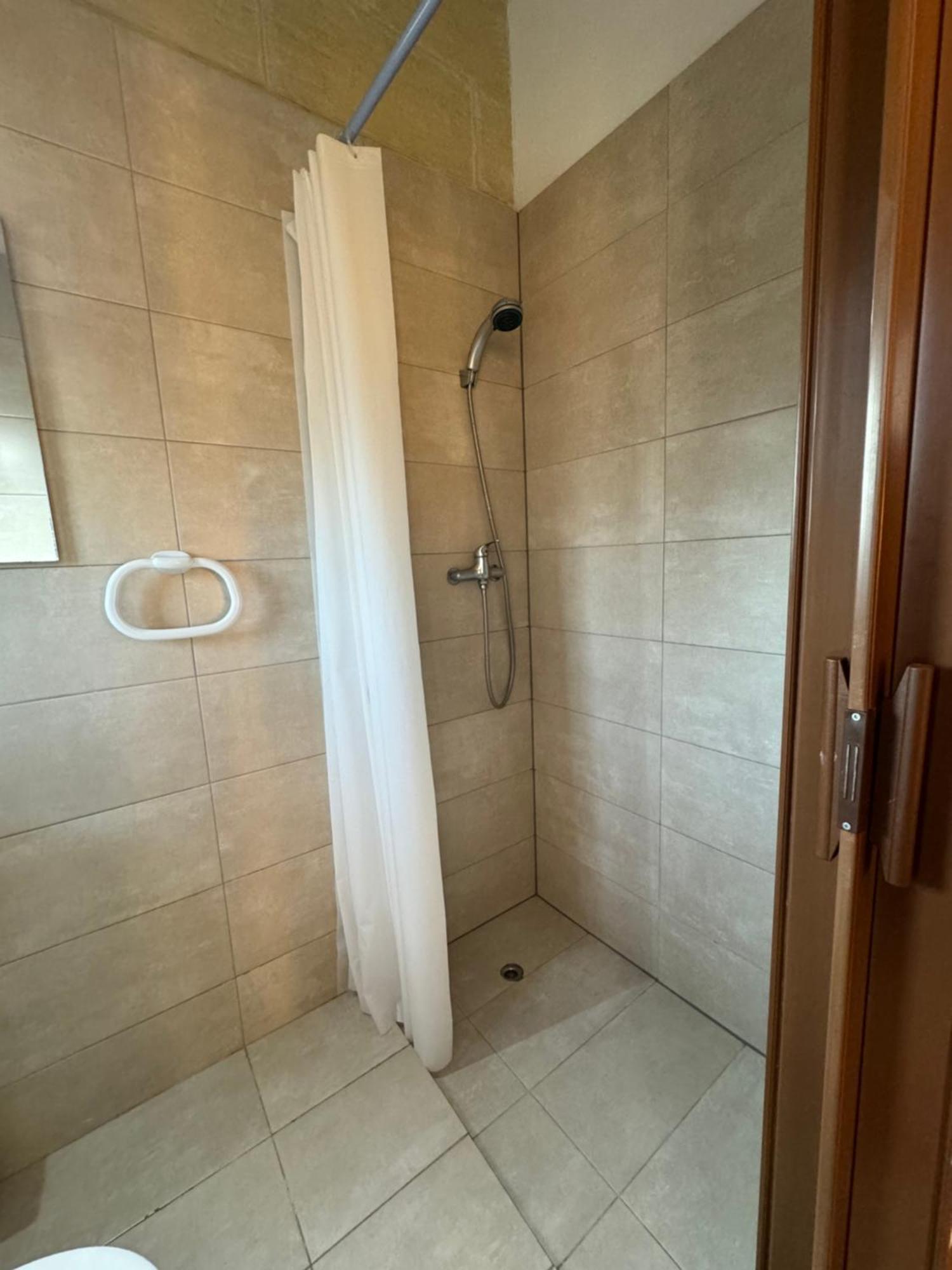 Tal-Bir Farmhouse Hotel Надур Екстериор снимка